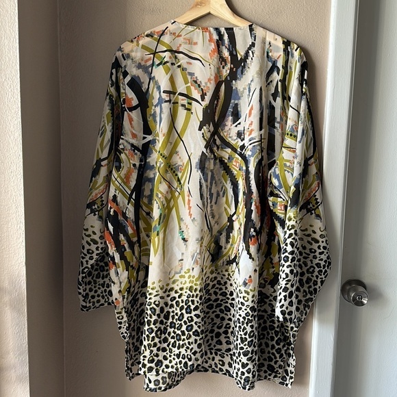 CHELSEA & THEODORE Animal Print V Neck Beaded Tunic - Picture 9 of 9